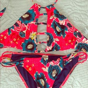 Billabong bikini NWOT